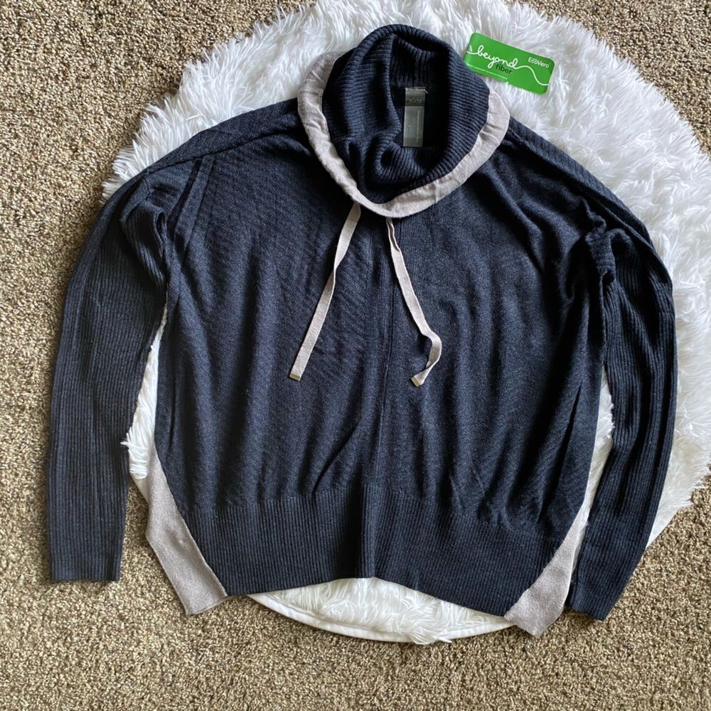 Zuda Sweater Womens Size Small